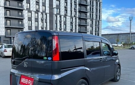 Honda Stepwgn IV, 2017 год, 1 735 000 рублей, 5 фотография