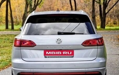 Volkswagen Touareg III, 2018 год, 5 650 000 рублей, 3 фотография