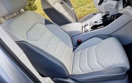 Volkswagen Touareg III, 2018 год, 5 650 000 рублей, 7 фотография