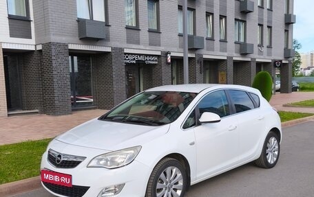 Opel Astra J, 2011 год, 750 000 рублей, 1 фотография