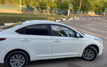 Hyundai Solaris II рестайлинг, 2018 год, 612 000 рублей, 4 фотография