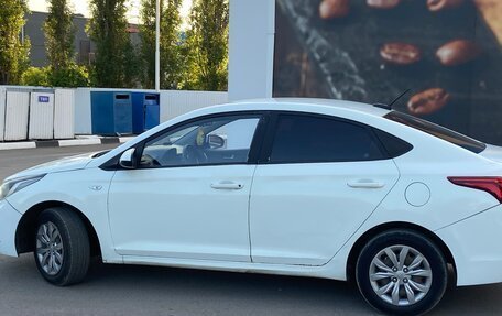 Hyundai Solaris II рестайлинг, 2018 год, 612 000 рублей, 5 фотография