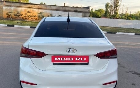 Hyundai Solaris II рестайлинг, 2018 год, 612 000 рублей, 7 фотография