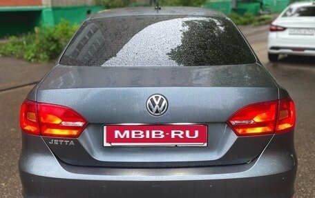 Volkswagen Jetta VI, 2011 год, 830 000 рублей, 5 фотография