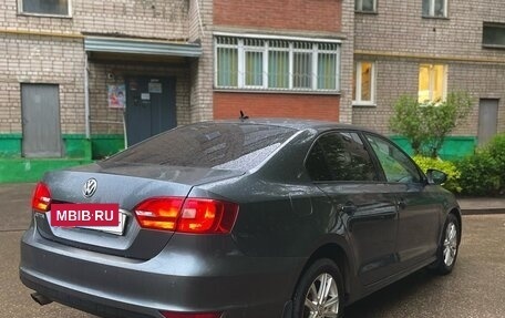 Volkswagen Jetta VI, 2011 год, 830 000 рублей, 4 фотография