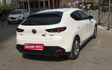 Mazda 3, 2019 год, 2 000 000 рублей, 5 фотография