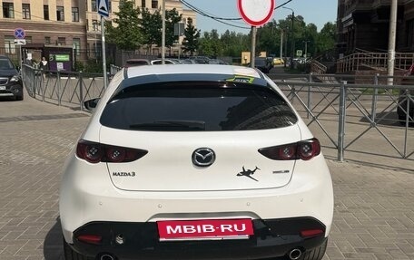 Mazda 3, 2019 год, 2 000 000 рублей, 6 фотография