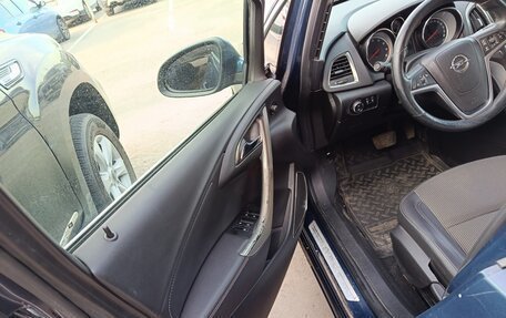 Opel Astra J, 2010 год, 730 000 рублей, 15 фотография