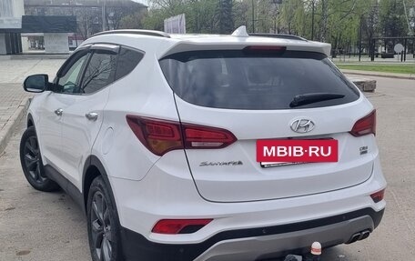 Hyundai Santa Fe III рестайлинг, 2017 год, 2 450 000 рублей, 2 фотография