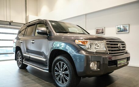 Toyota Land Cruiser 200, 2013 год, 3 950 000 рублей, 3 фотография