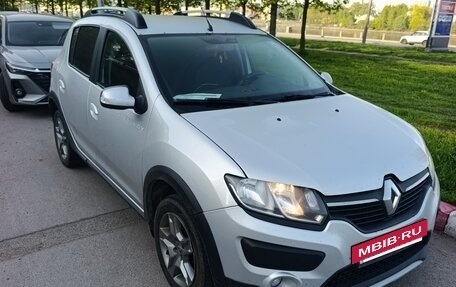 Renault Sandero II рестайлинг, 2016 год, 920 000 рублей, 2 фотография