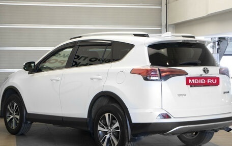 Toyota RAV4, 2016 год, 1 975 000 рублей, 6 фотография