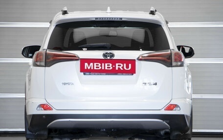 Toyota RAV4, 2016 год, 1 975 000 рублей, 5 фотография