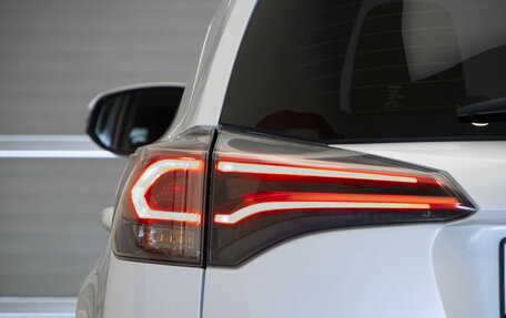 Toyota RAV4, 2016 год, 1 975 000 рублей, 32 фотография