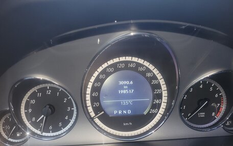 Mercedes-Benz E-Класс, 2010 год, 1 600 000 рублей, 16 фотография