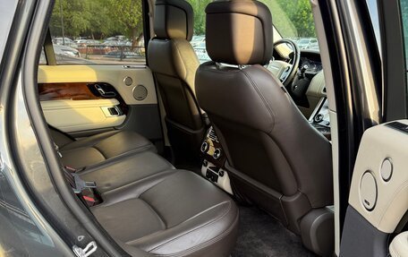 Land Rover Range Rover IV рестайлинг, 2018 год, 6 950 000 рублей, 12 фотография