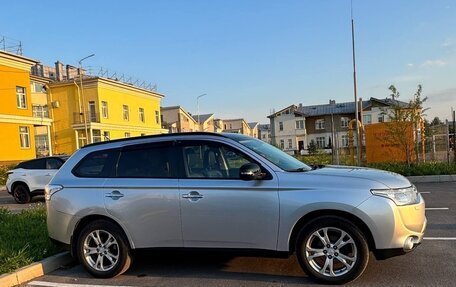 Mitsubishi Outlander III рестайлинг 3, 2012 год, 1 250 000 рублей, 7 фотография