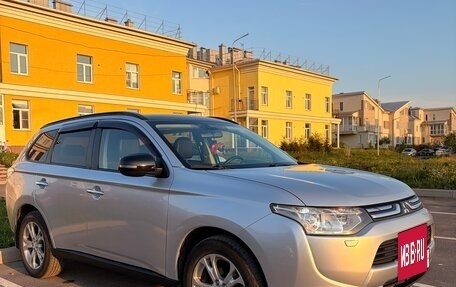 Mitsubishi Outlander III рестайлинг 3, 2012 год, 1 250 000 рублей, 4 фотография