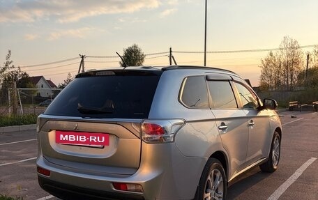 Mitsubishi Outlander III рестайлинг 3, 2012 год, 1 250 000 рублей, 6 фотография