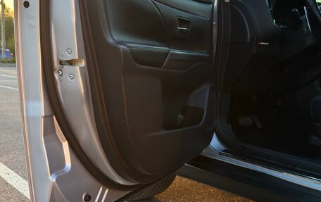 Mitsubishi Outlander III рестайлинг 3, 2012 год, 1 250 000 рублей, 20 фотография