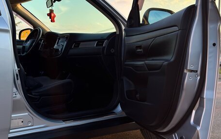 Mitsubishi Outlander III рестайлинг 3, 2012 год, 1 250 000 рублей, 21 фотография