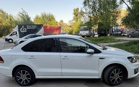 Volkswagen Polo VI (EU Market), 2016 год, 990 000 рублей, 2 фотография