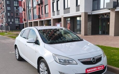Opel Astra J, 2011 год, 750 000 рублей, 9 фотография