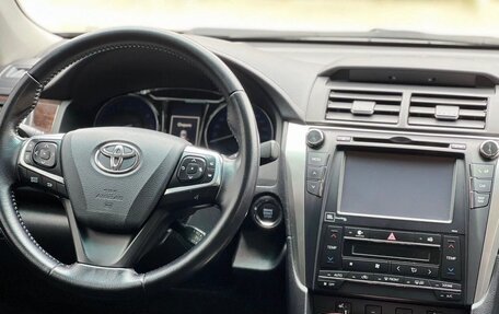 Toyota Camry, 2017 год, 2 400 000 рублей, 8 фотография