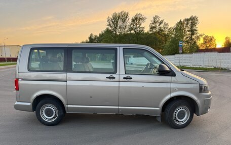 Volkswagen Caravelle T5, 2011 год, 1 950 000 рублей, 6 фотография