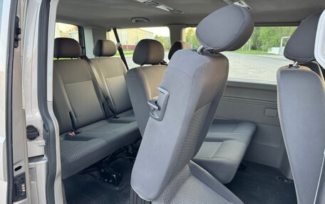 Volkswagen Caravelle T5, 2011 год, 1 950 000 рублей, 10 фотография