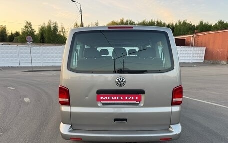 Volkswagen Caravelle T5, 2011 год, 1 950 000 рублей, 4 фотография