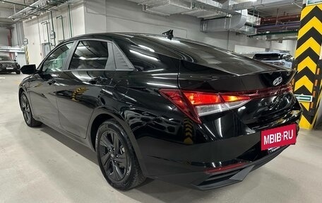 Hyundai Elantra, 2021 год, 2 100 000 рублей, 5 фотография