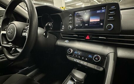 Hyundai Elantra, 2021 год, 2 100 000 рублей, 10 фотография