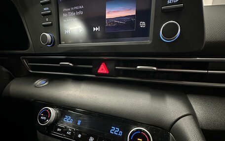 Hyundai Elantra, 2021 год, 2 100 000 рублей, 11 фотография