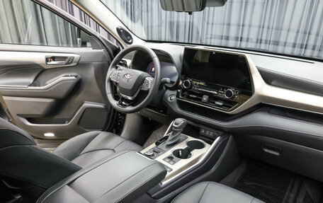 Toyota Highlander, 2025 год, 5 698 000 рублей, 11 фотография