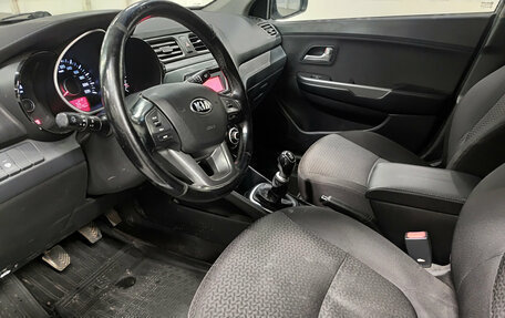 KIA Rio III рестайлинг, 2013 год, 835 000 рублей, 20 фотография
