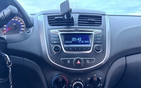 Hyundai Solaris II рестайлинг, 2016 год, 1 050 000 рублей, 11 фотография
