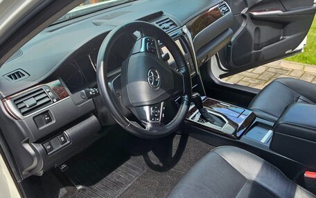 Toyota Camry, 2016 год, 1 900 000 рублей, 4 фотография