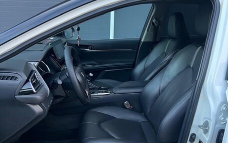Toyota Camry, 2021 год, 2 399 999 рублей, 3 фотография