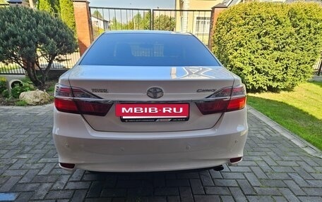 Toyota Camry, 2016 год, 1 900 000 рублей, 10 фотография