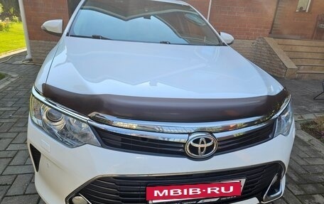 Toyota Camry, 2016 год, 1 900 000 рублей, 9 фотография