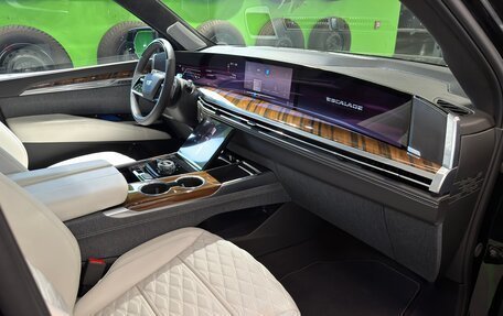 Cadillac Escalade V, 2026 год, 22 900 000 рублей, 19 фотография