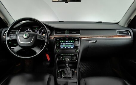 Skoda Superb III рестайлинг, 2012 год, 1 065 000 рублей, 12 фотография