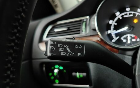 Skoda Superb III рестайлинг, 2012 год, 1 065 000 рублей, 19 фотография