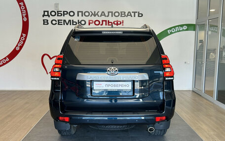 Toyota Land Cruiser Prado 150 рестайлинг 2, 2022 год, 6 100 000 рублей, 5 фотография