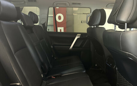 Toyota Land Cruiser Prado 150 рестайлинг 2, 2022 год, 6 100 000 рублей, 8 фотография
