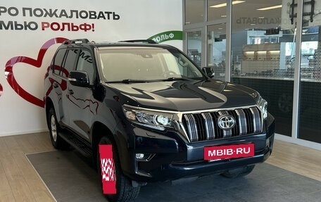 Toyota Land Cruiser Prado 150 рестайлинг 2, 2022 год, 6 100 000 рублей, 3 фотография