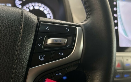 Toyota Land Cruiser Prado 150 рестайлинг 2, 2022 год, 6 100 000 рублей, 14 фотография
