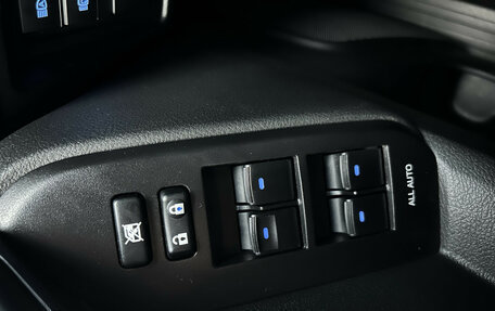 Toyota Land Cruiser Prado 150 рестайлинг 2, 2022 год, 6 100 000 рублей, 18 фотография