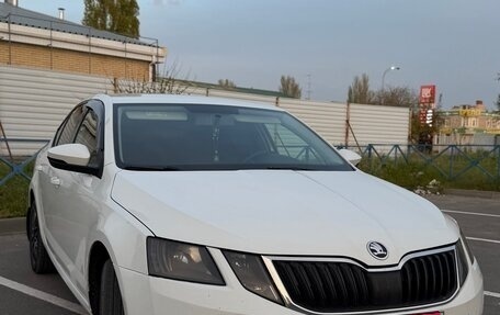 Skoda Octavia, 2018 год, 999 999 рублей, 1 фотография